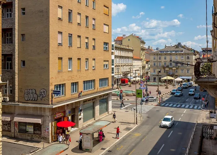 Apartment With Balcony Nest In 2