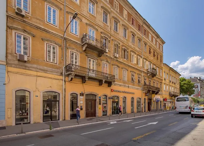 Apartment With Balcony Nest In 2
