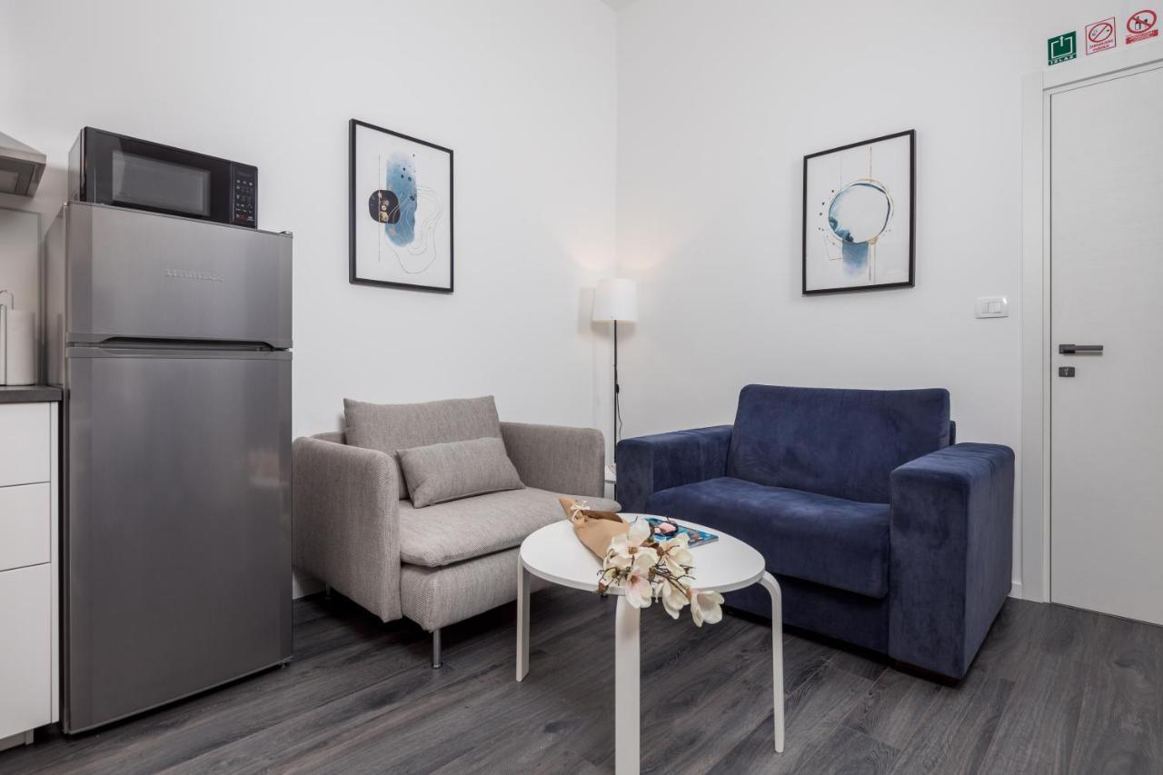 Apartma With Balcony Nest In 2
