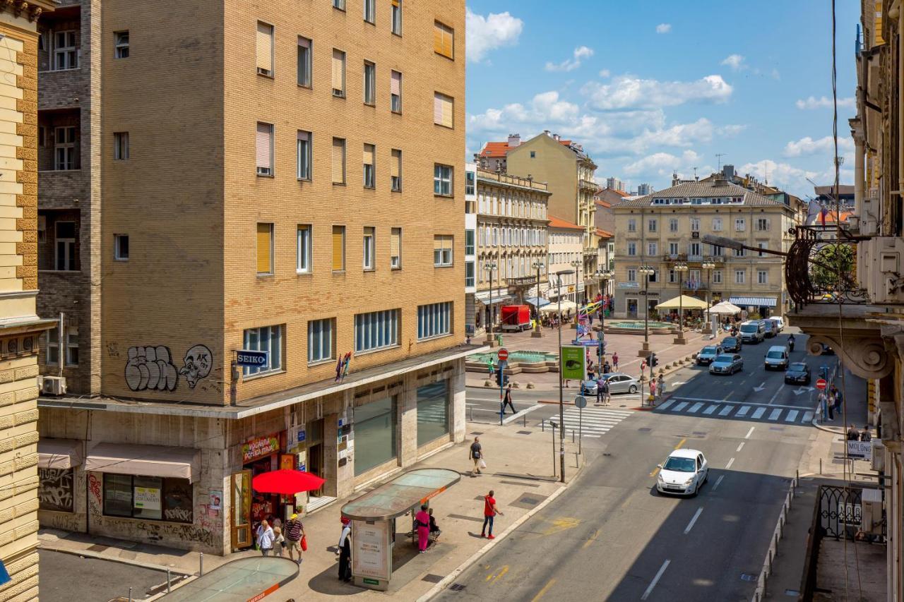With Balcony Nest In 2 Rijeka